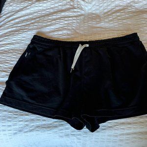 Vuori Shorts